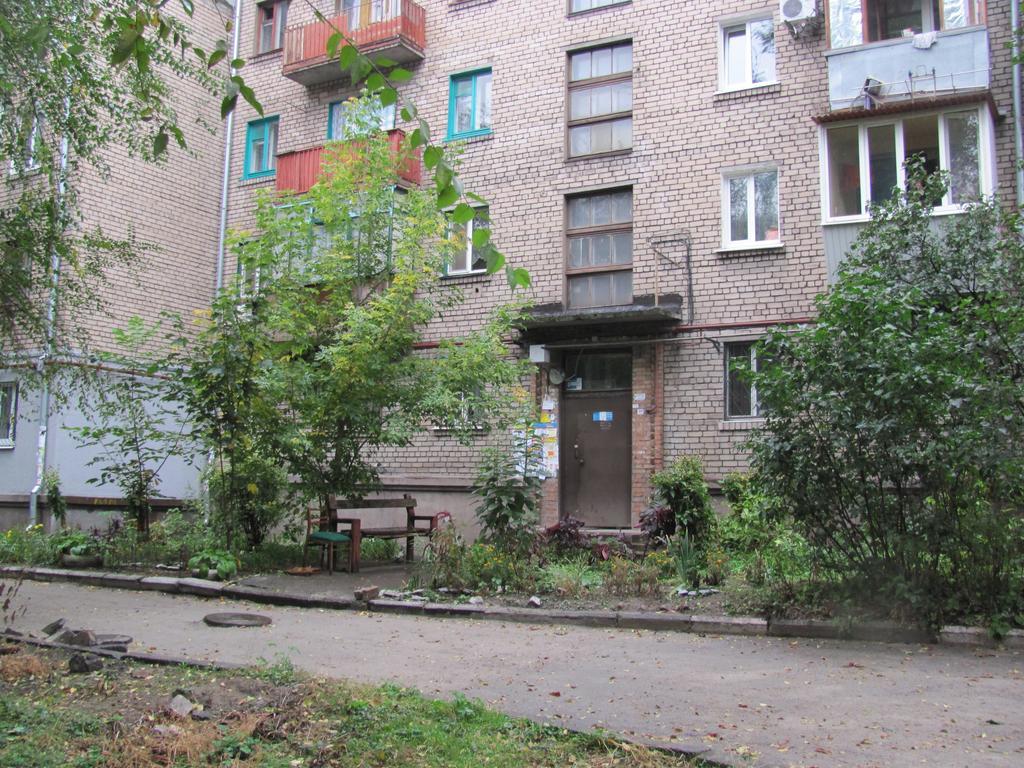 Apartment On Yatsenka Street Near Intourist Hotel Zaporizhia Exterior foto